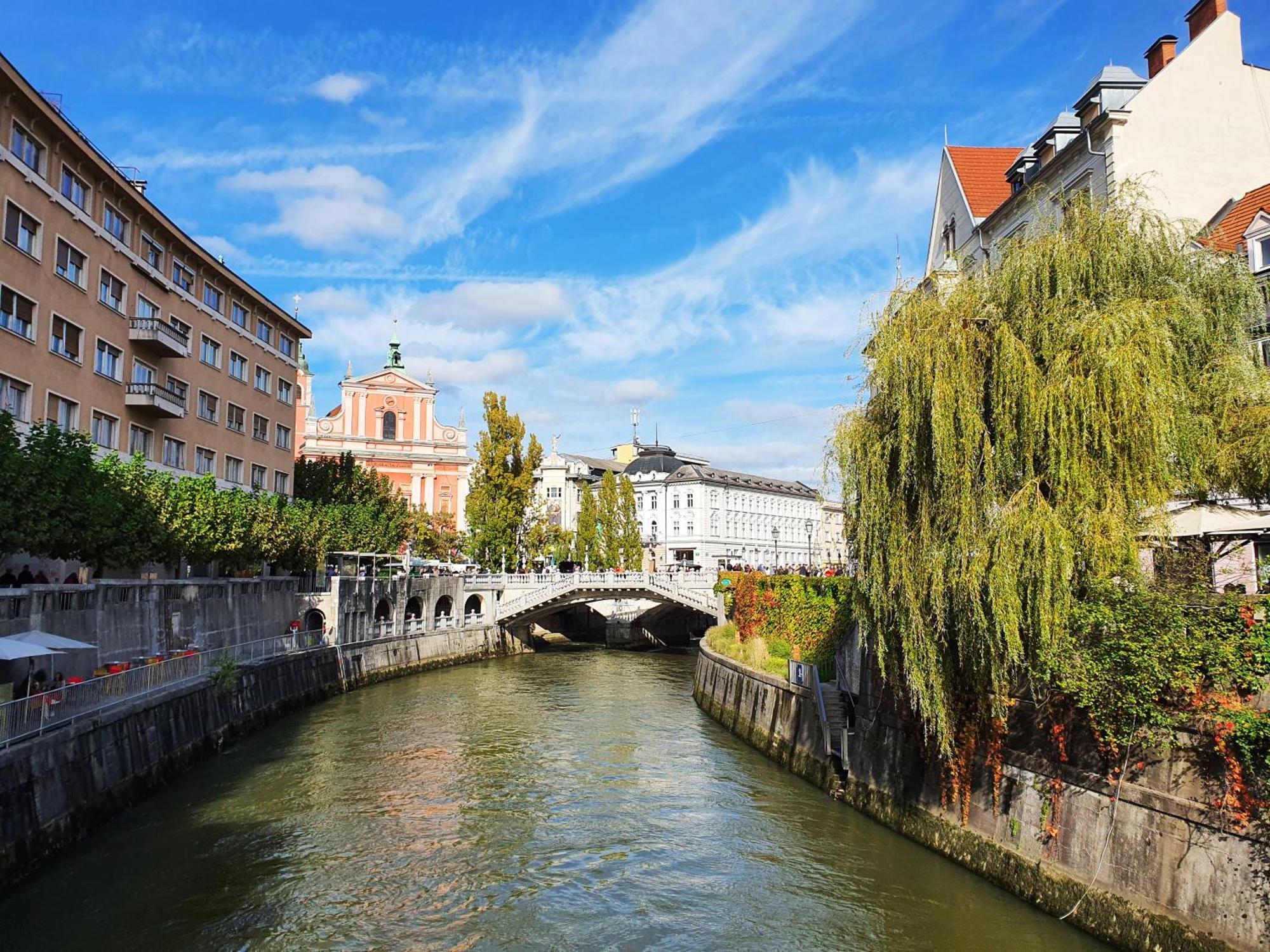 Riverside Elegance Ljubljana Buitenkant foto