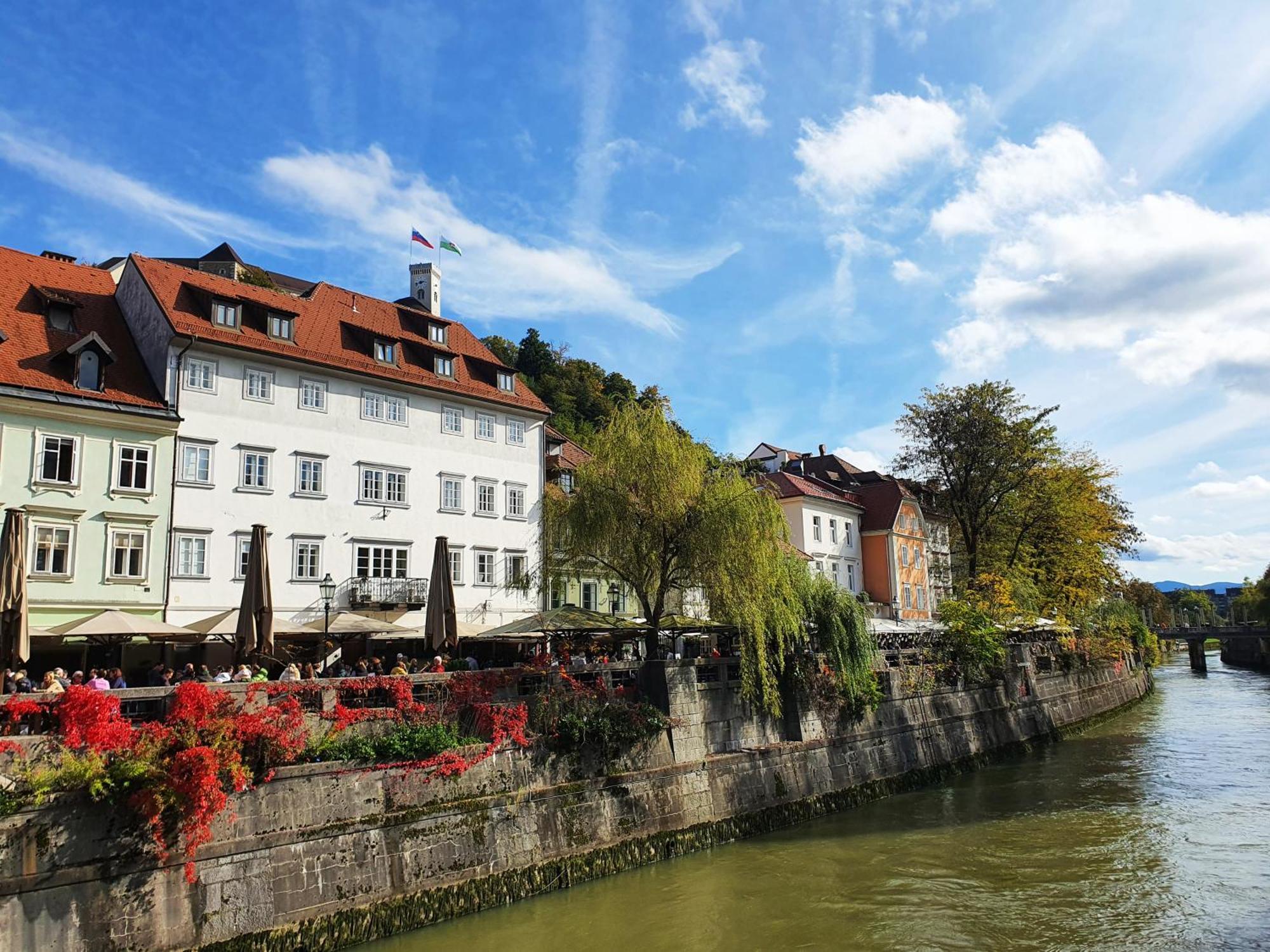 Riverside Elegance Ljubljana Buitenkant foto